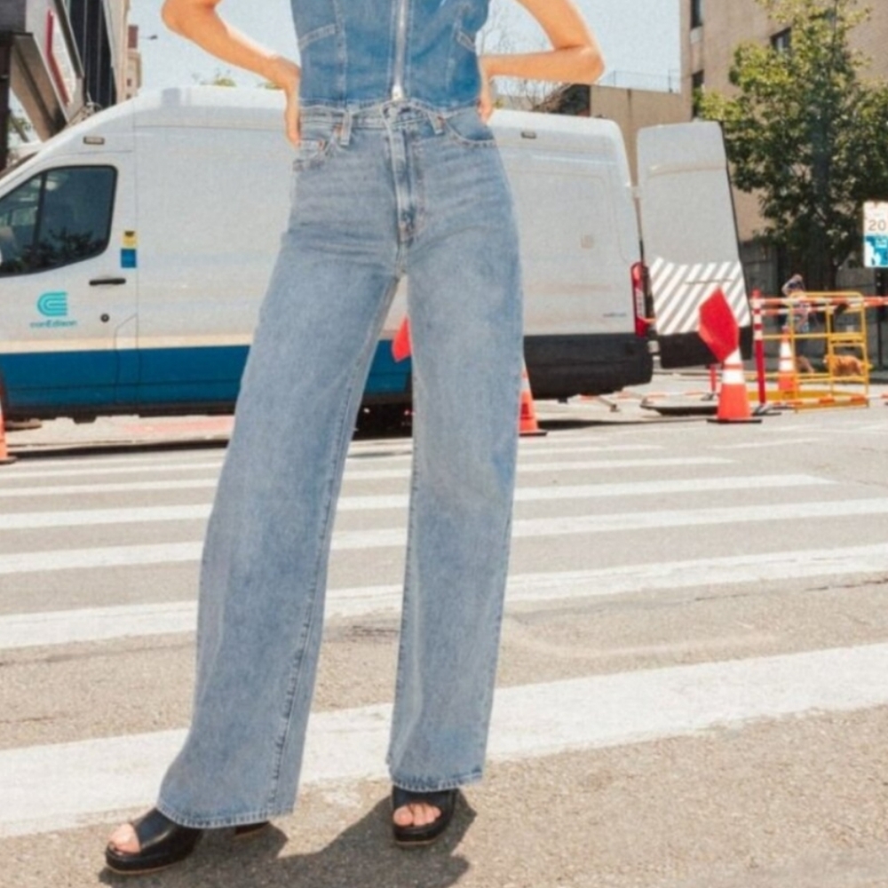 Levi's Ribcage Wide Leg